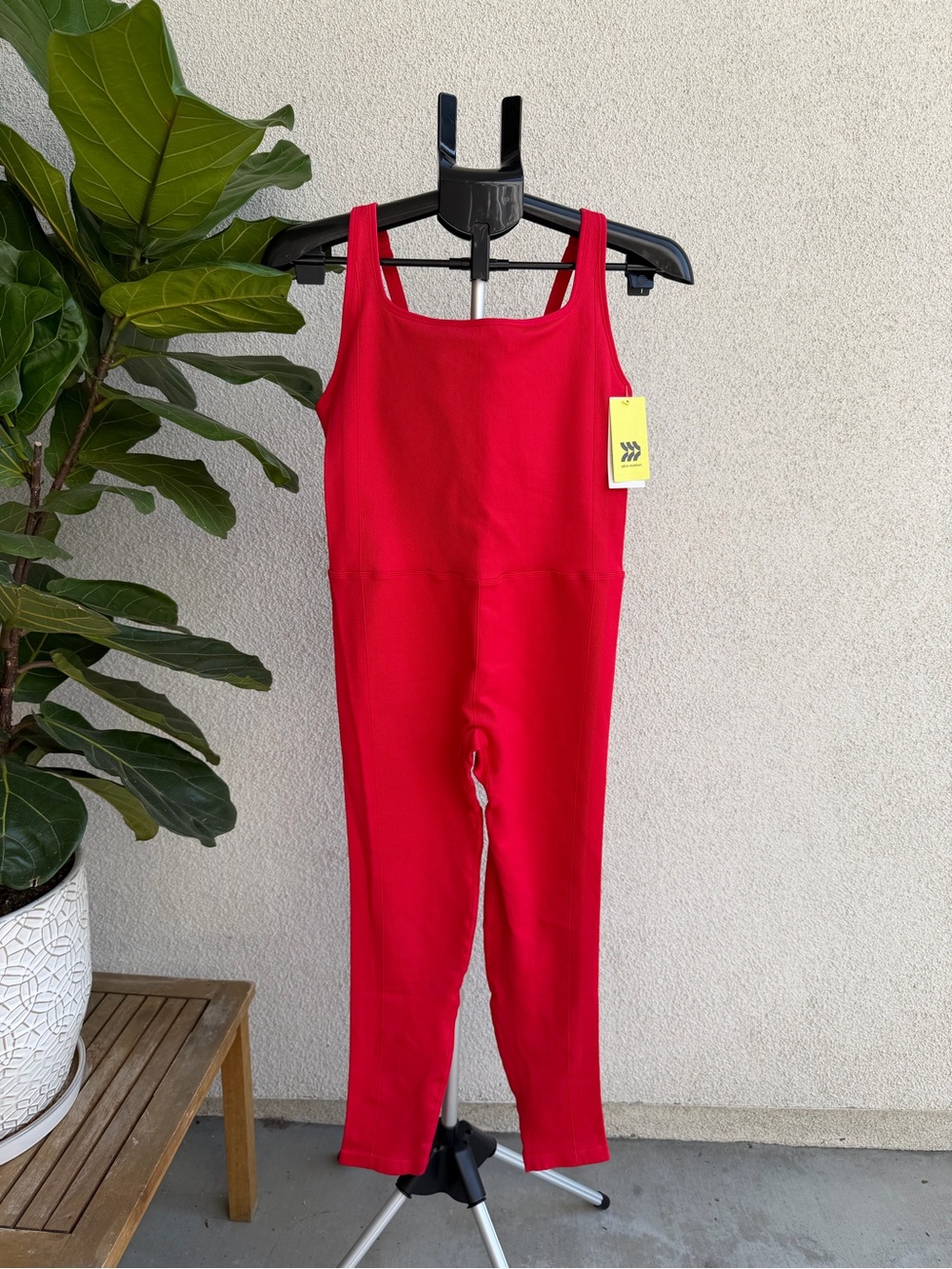 Women's All In Motion Size Large Seamless Active Bodysuit